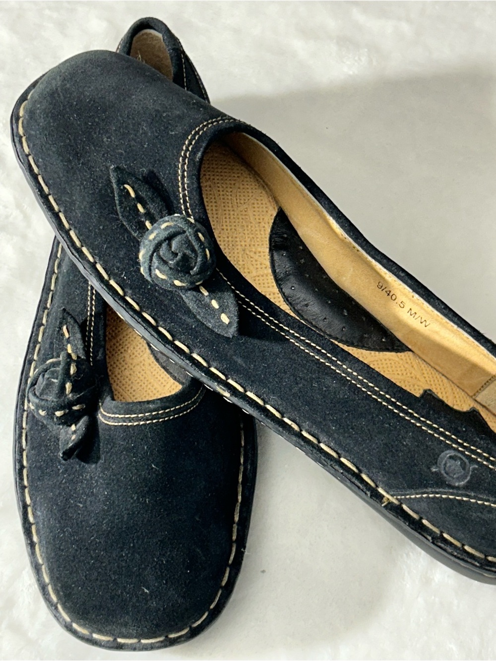 Born Black Suede Women's Mary Jane Flower Accent Slip-On Flats Size 9